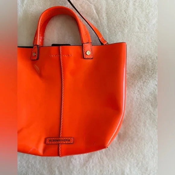 BCBGMaxAzria patent leather purse | crossbody | neon | spring - Picture 2 of 5